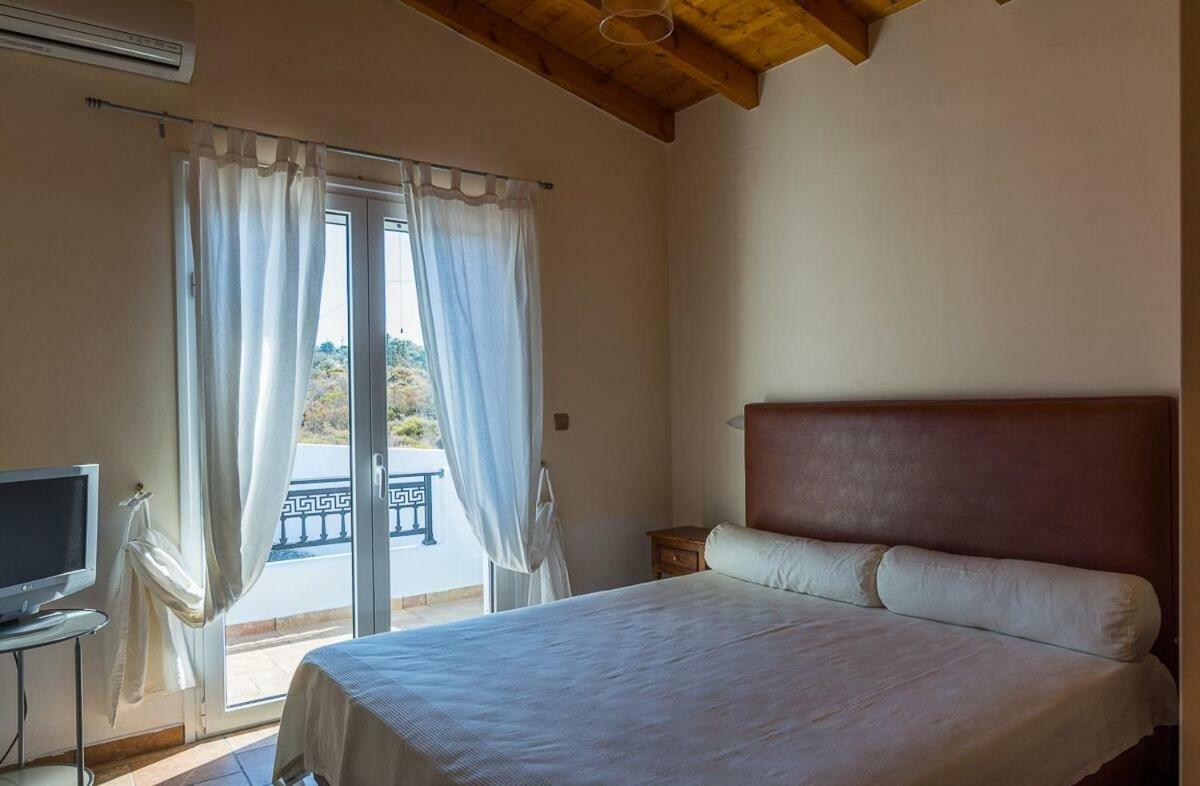 Вилла House Next To The Sea Эрмиони Экстерьер фото